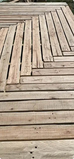 une terrasse en bois